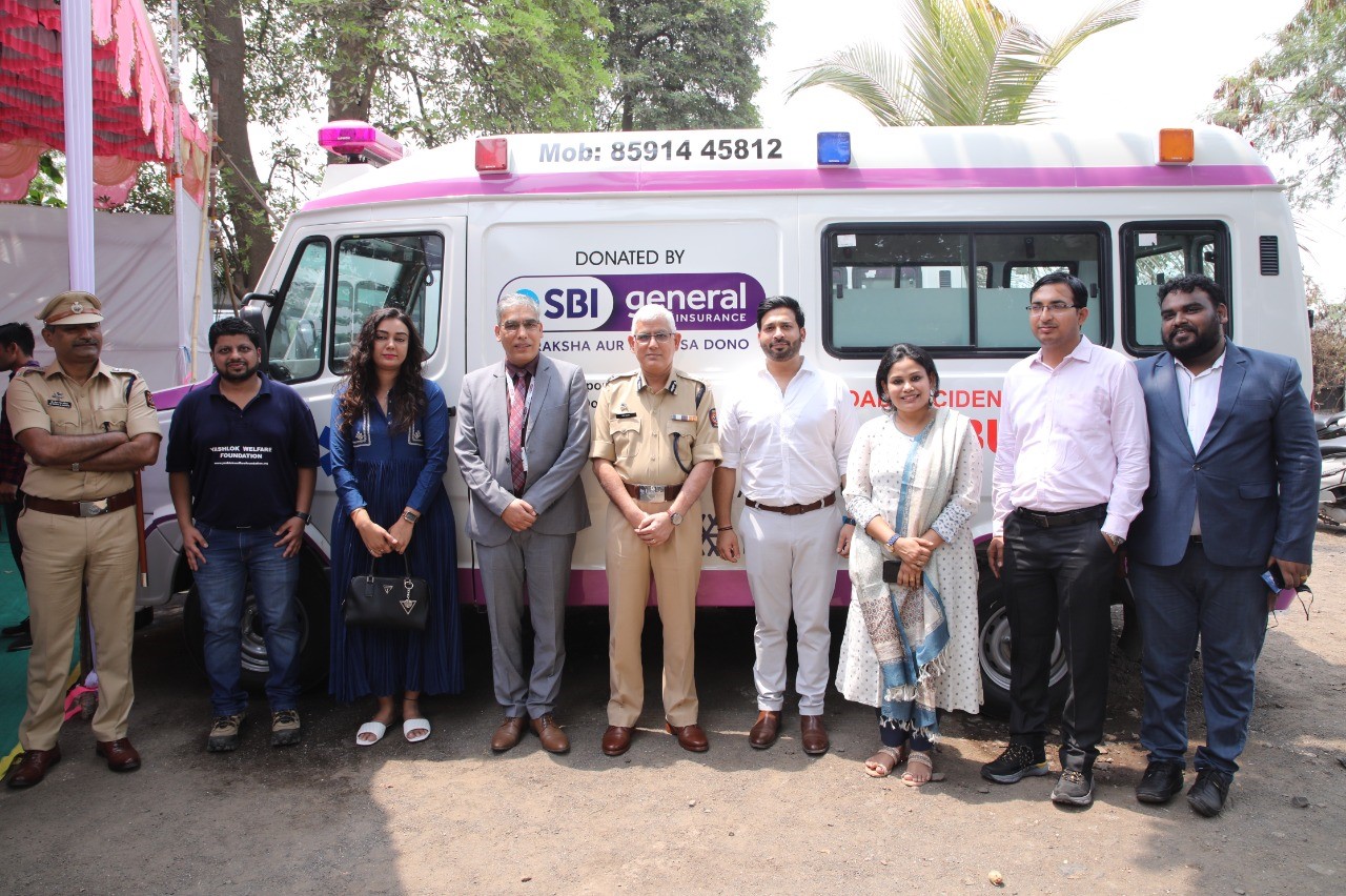 Free Ambulance Service for Road Accident Victims on Maharashtra Highway